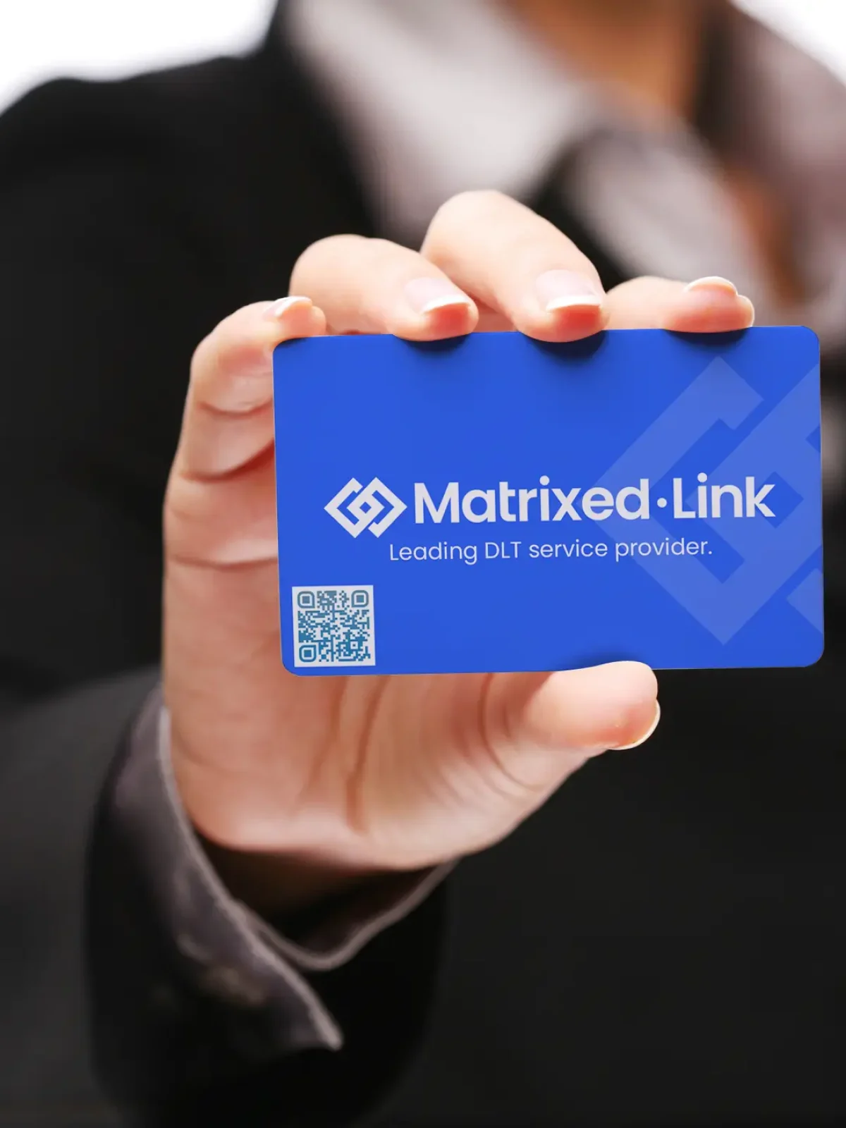 One-to-Connect NFC-visitekaartje met contactinformatie, gepersonaliseerd design en hoogwaardig materiaal. Biedt complete service voor NFC-visitekaartjes, RFID-accessoires en duurzaam bedrukken. Ontdek de toekomst van zakelijk netwerken met gepersonaliseerde NFC-technologie.